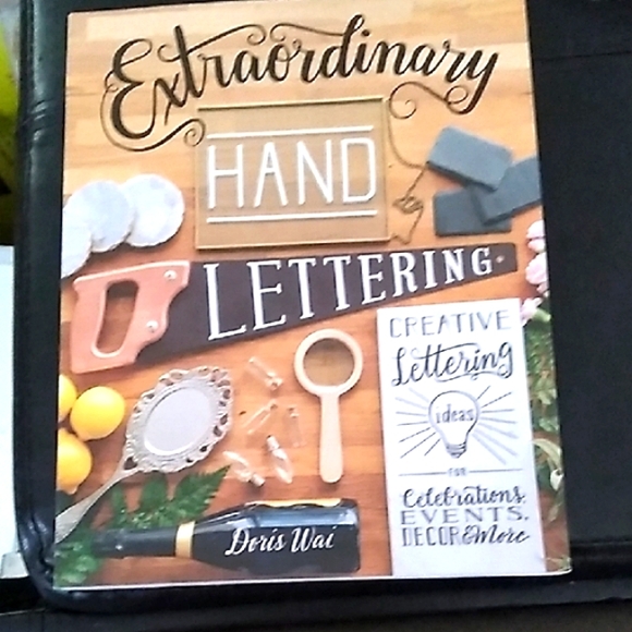 Extraordinary Hand Lettering Book - Picture 2 of 3